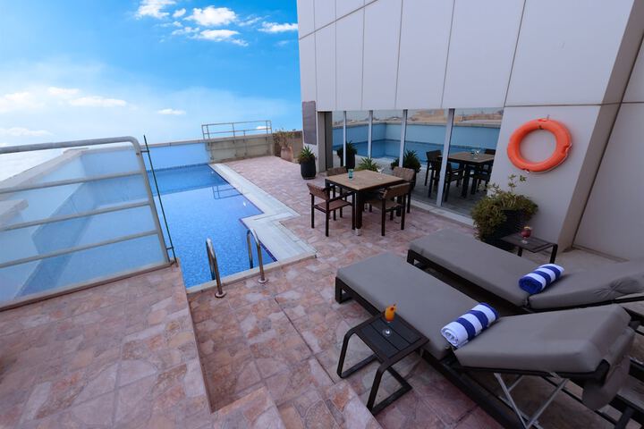 Pool 58 of 117