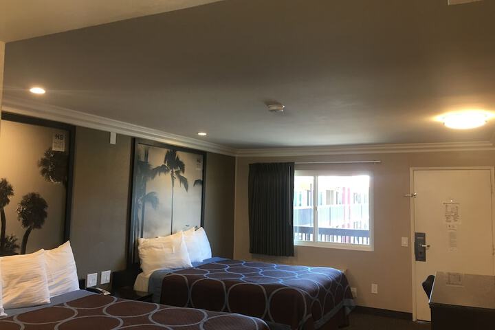 Comfort 2 Queen Beds (6 of 7)