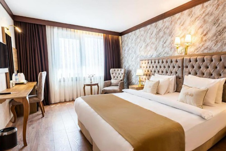 Room 44 of 71