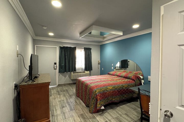 Room 14 of 31