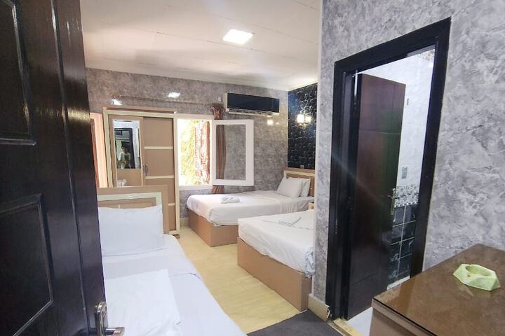 Room 51 of 92