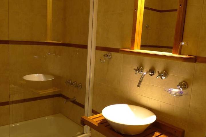 Room 13 of 25