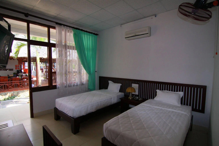 Photo 2