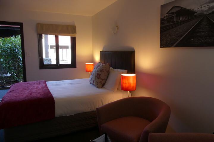 Room 3 of 40