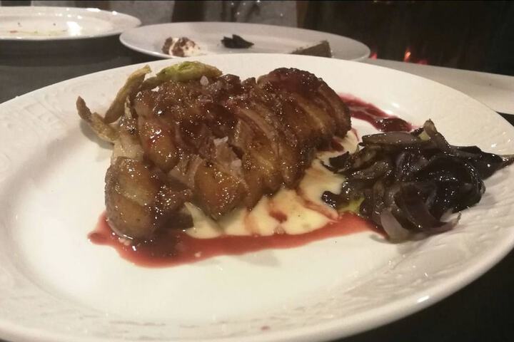 Dining 2 of 7