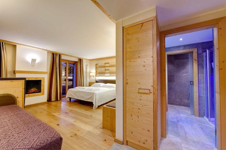 Room 10 of 44