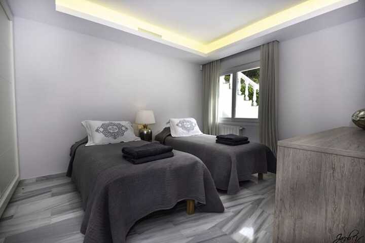 Room 2 of 21