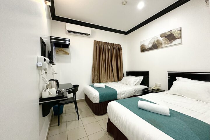 Room 6 of 36