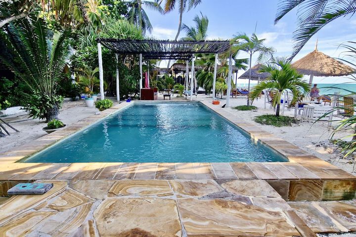 Pool 74 of 101