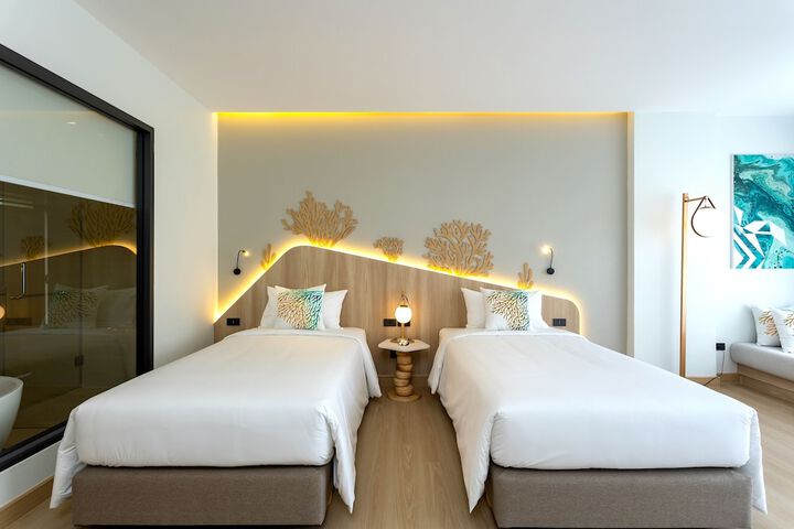 Room 12 of 95