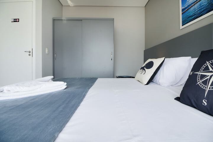 Room 18 of 185