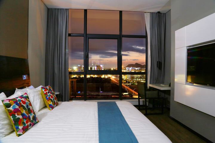 Room 4 of 56