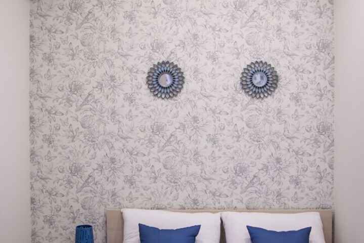 Room 2 of 12