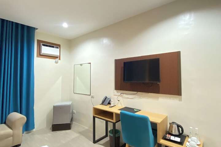 Room 7 of 19