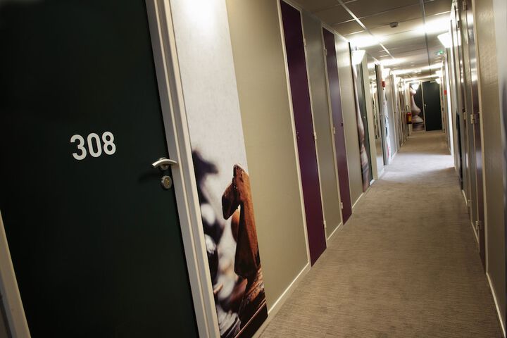 Room 6 of 58