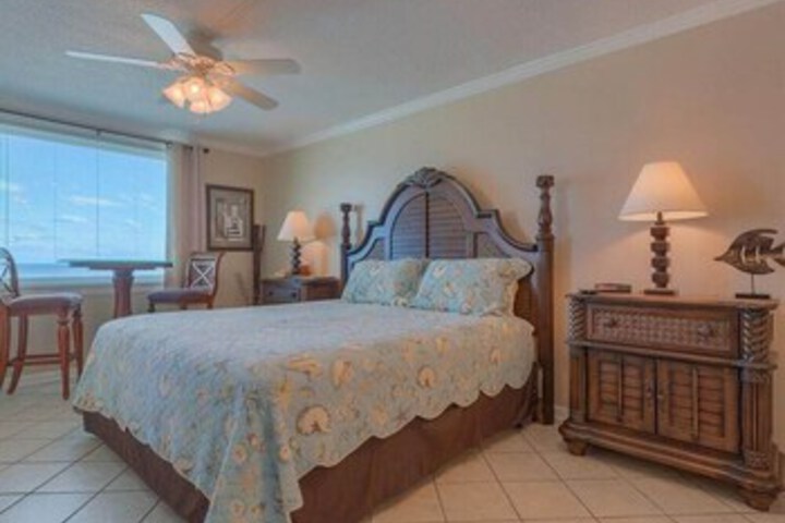 Room 320 of 360