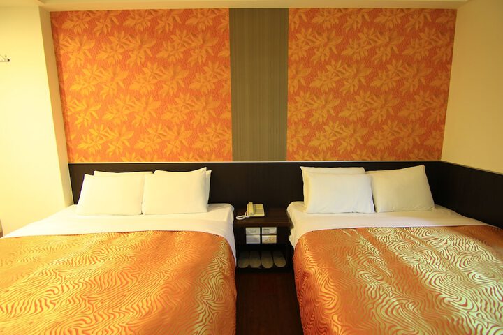 Room 20 of 49