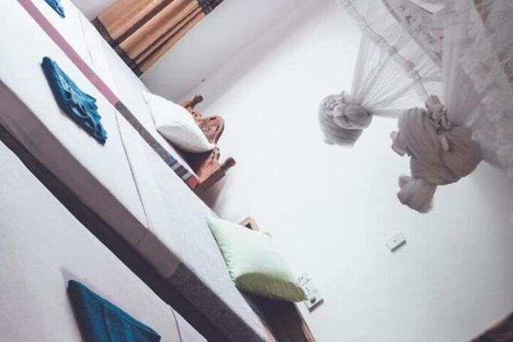 Room 17 of 59