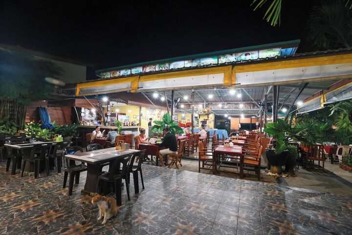 Dining 85 of 116