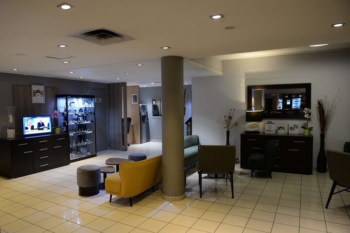 Hotel Interior 8 of 33