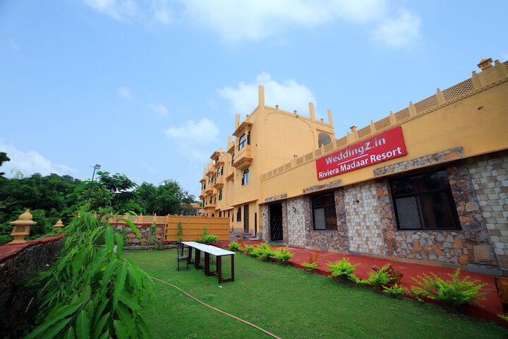 Hotel Exterior 47 of 48