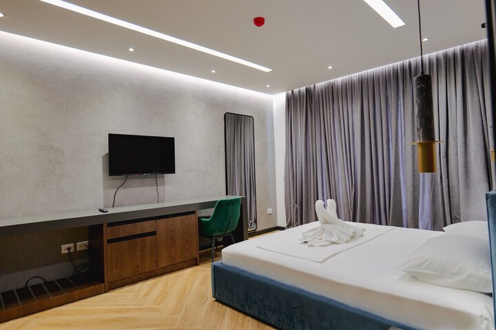 Room 65 of 148