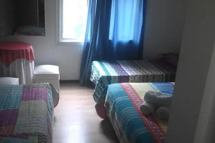 Room 5 of 13