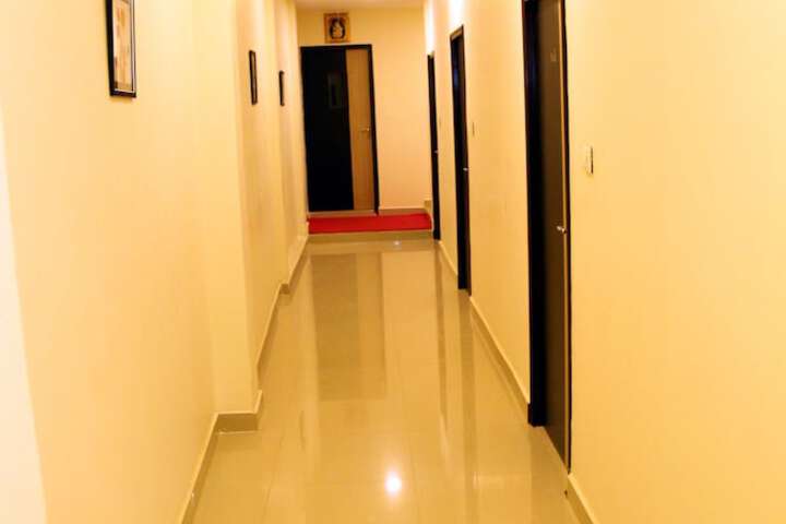 Ballroom/Hall 21 of 21