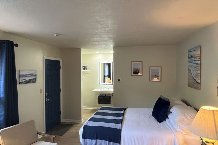 Room 53 of 182