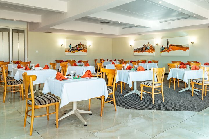 Dining 54 of 88