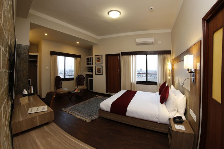 Room 10 of 68