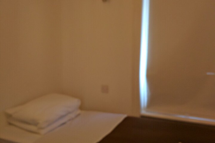Room 5 of 23