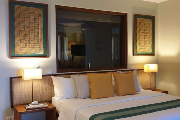 Room 10 of 108