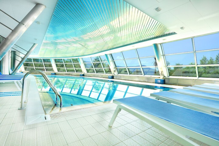 Pool 37 of 77