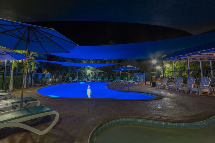 Pool Hotel
