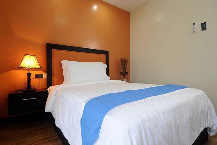 Room 6 of 23