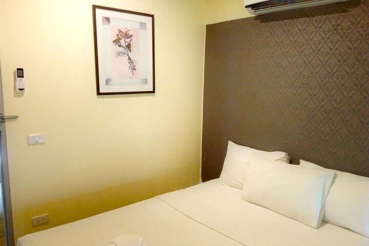 Room 71 of 194