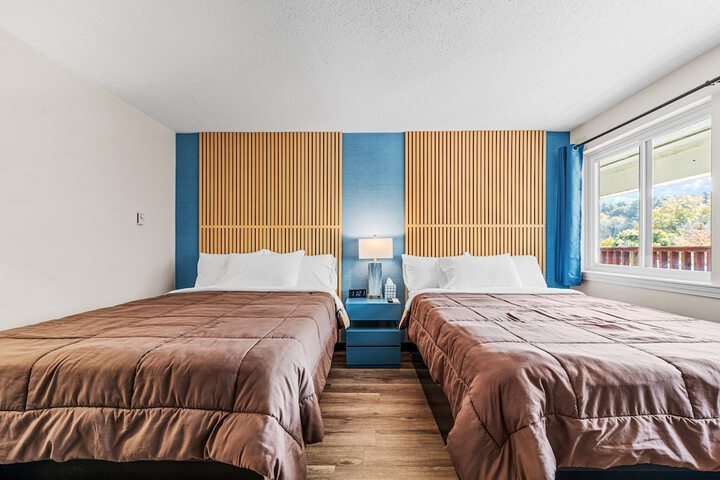 Room 7 of 77