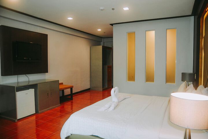 Room 7 of 26
