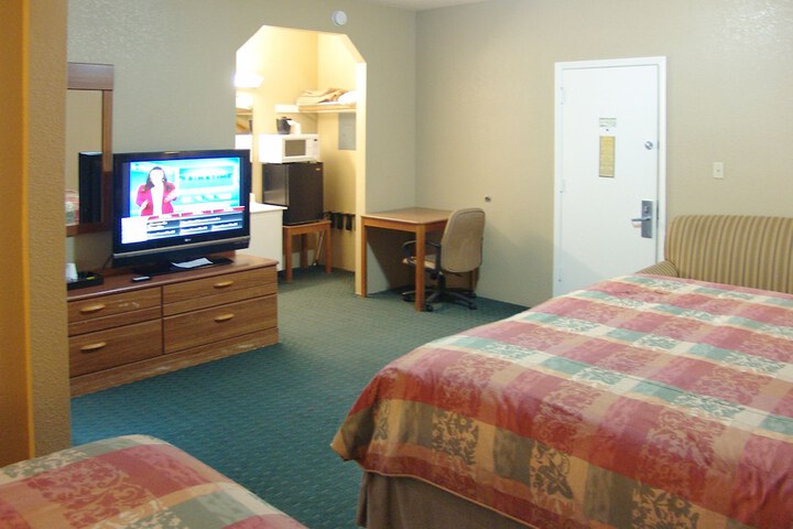 Room 7 of 40