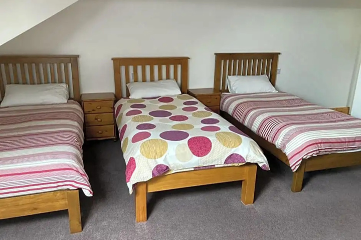 Room 2 of 16