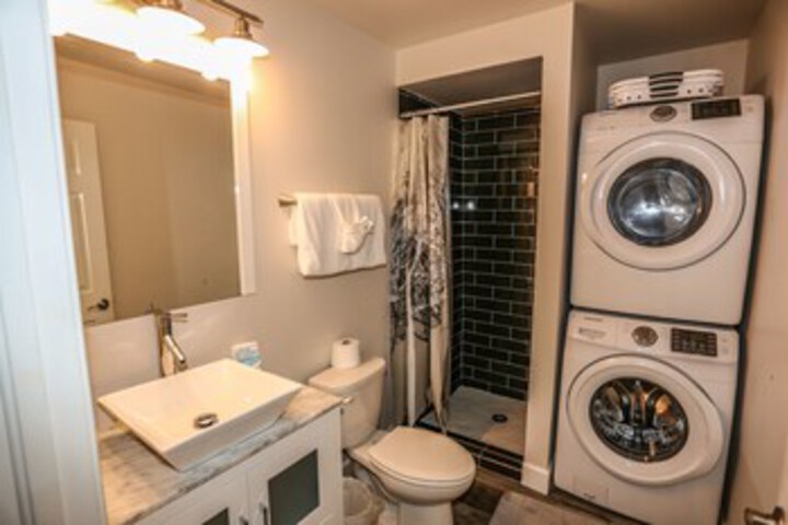 Room 4 of 31