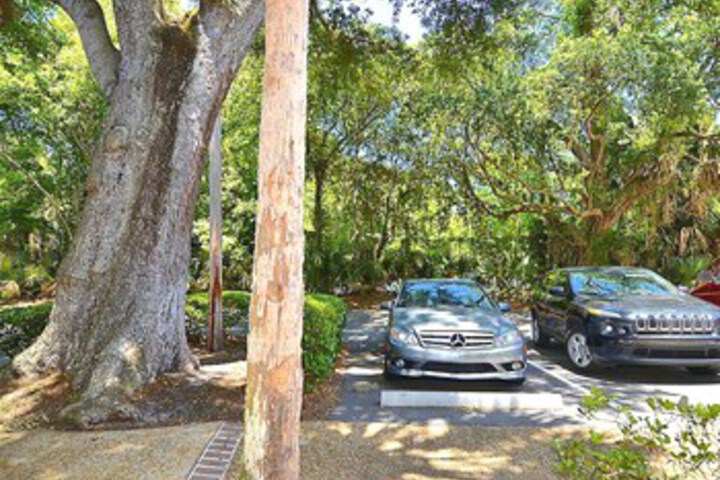 Property Grounds 18 of 27