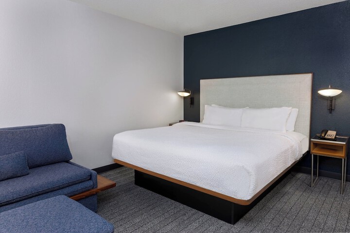 Room 10 of 39