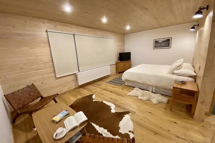 Room 3 of 27