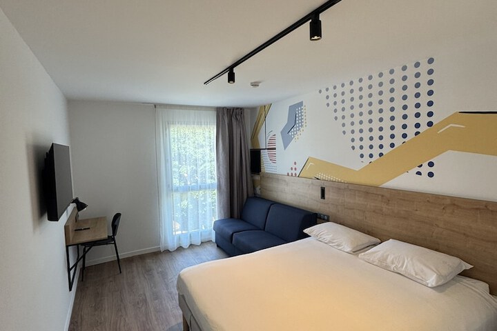 Room 17 of 69