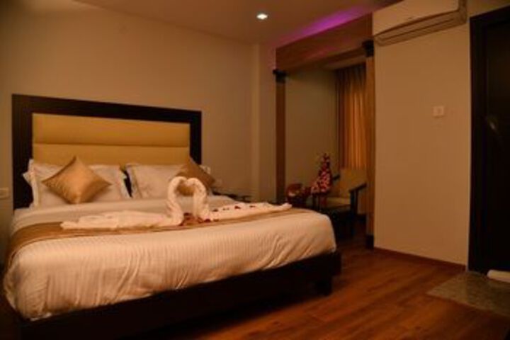 Room 14 of 30