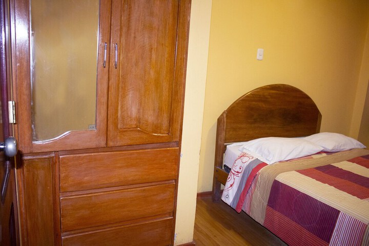 Room 8 of 11