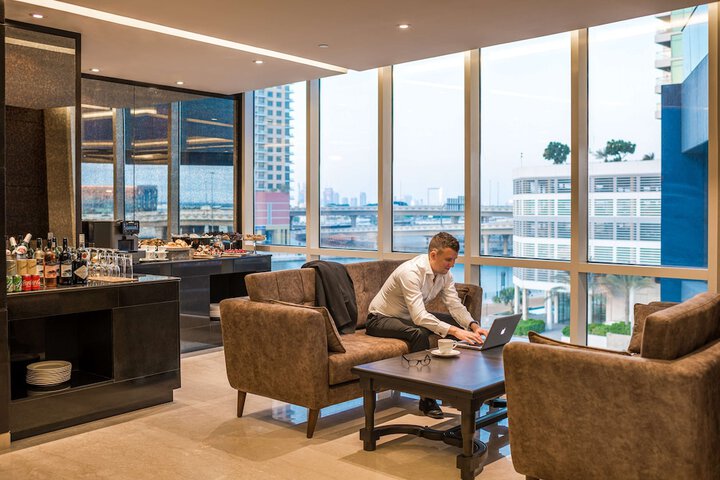 Business Center 247 of 260