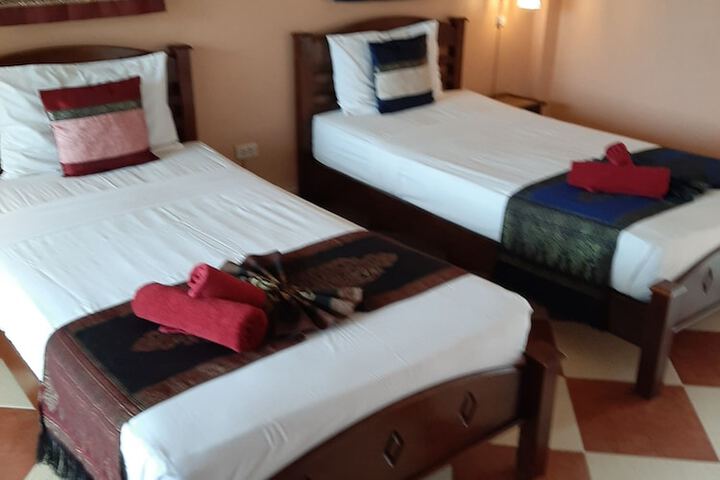 Room 16 of 68